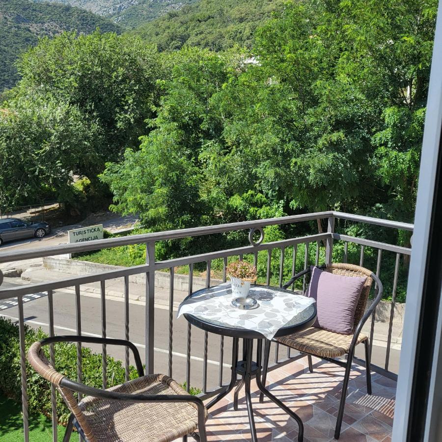 Apartmani Mia Sorajic Petrovac المظهر الخارجي الصورة