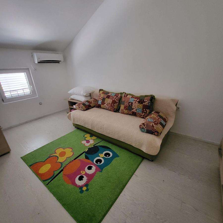 Apartmani Mia Sorajic Petrovac المظهر الخارجي الصورة