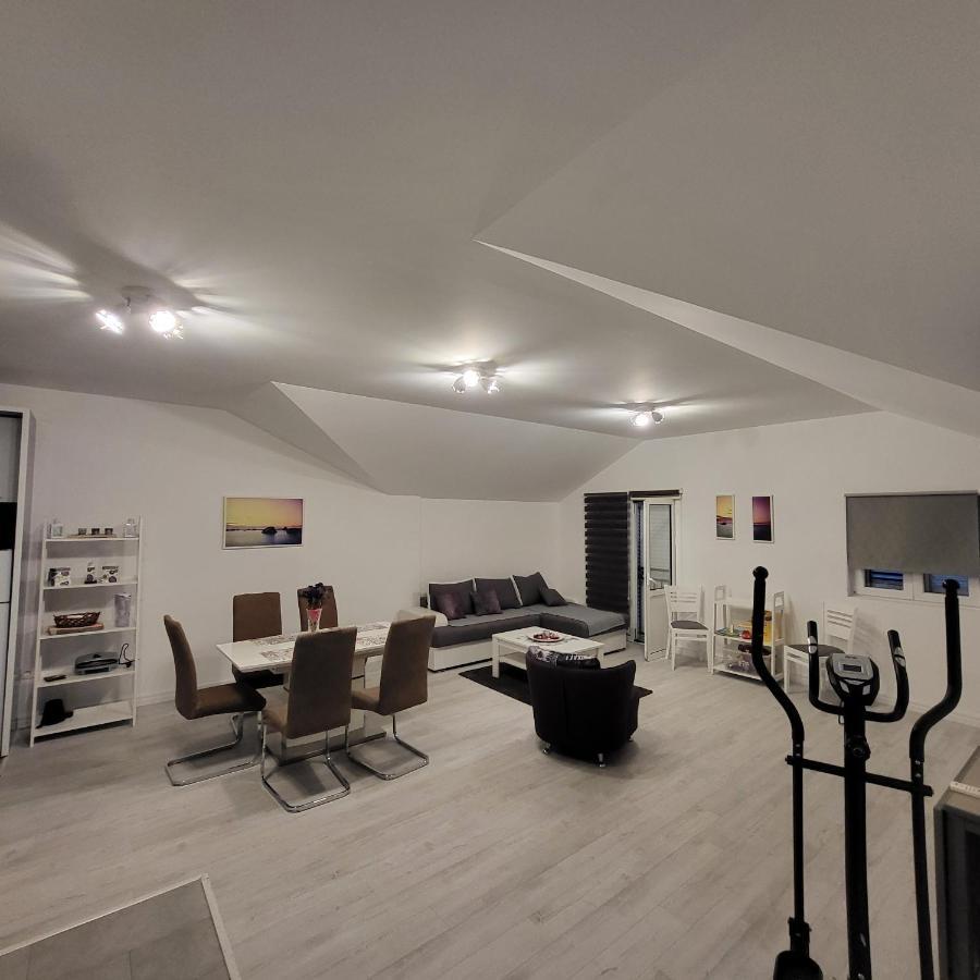 Apartmani Mia Sorajic Petrovac المظهر الخارجي الصورة